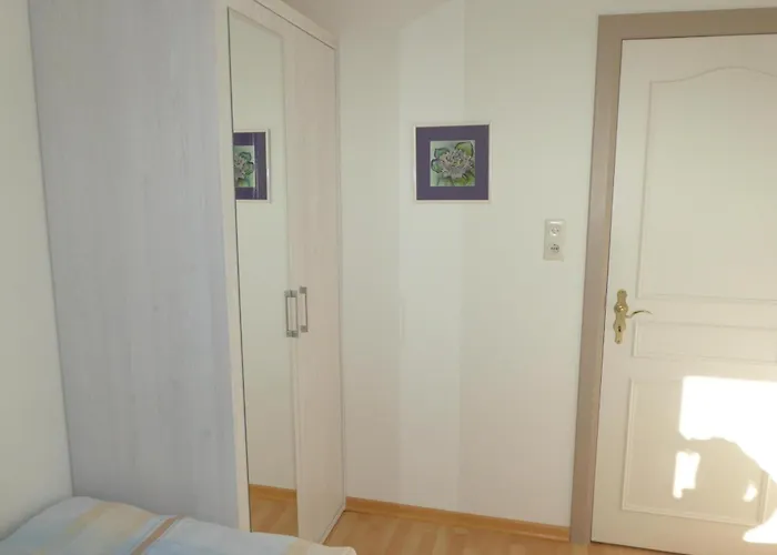 Guatingwai 23 Jacobsen Whg 2 *